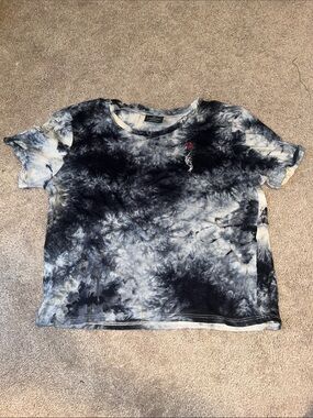 Empyre Tie-Dye Rose Embroidered Cropped Tee